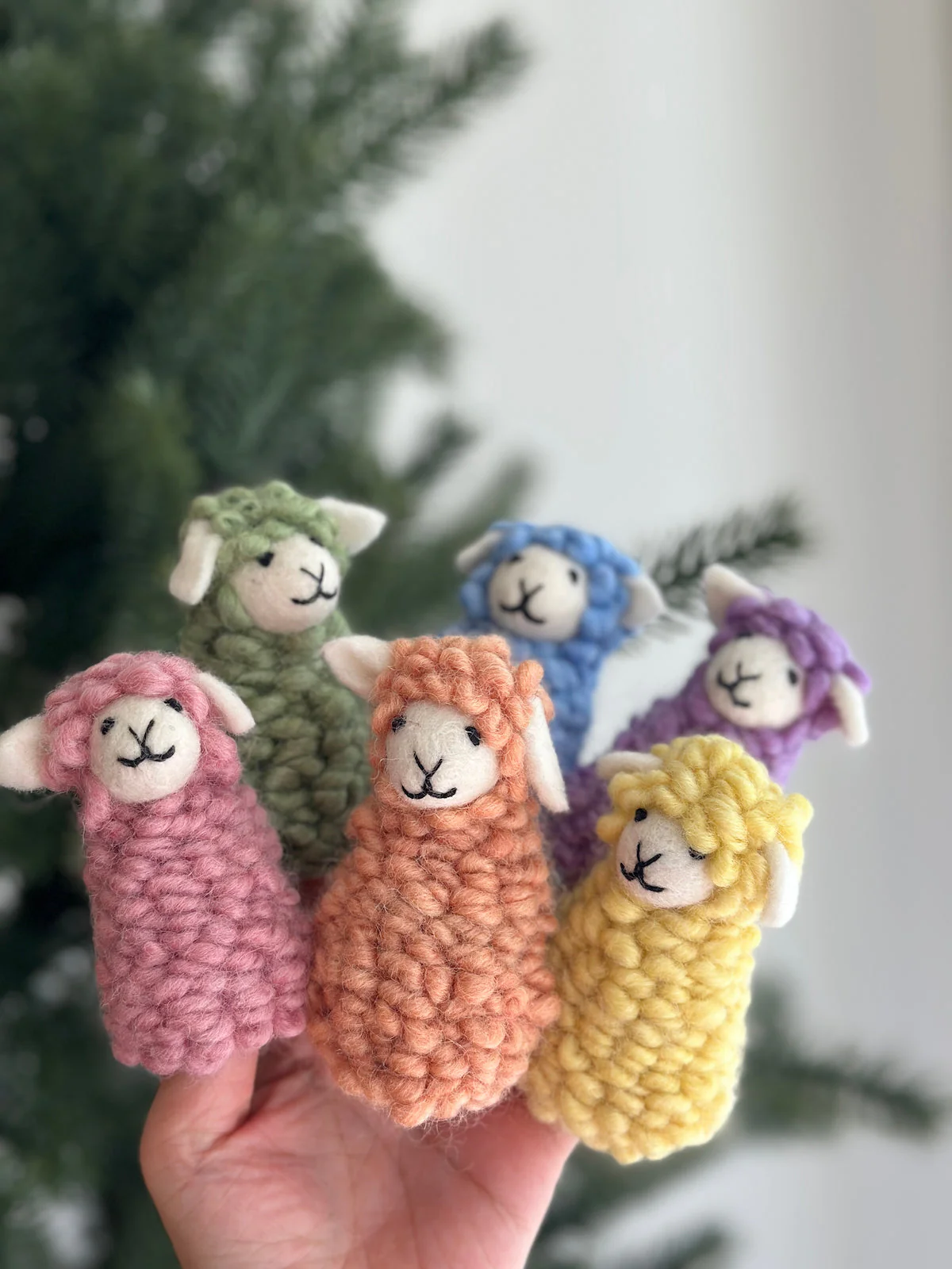 Ganapati Crafts Co. Candy Sheep finger puppet - Set of 6