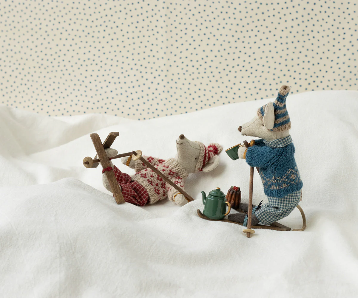 Maileg Ski & Poles, Mum/Dad - Image 2